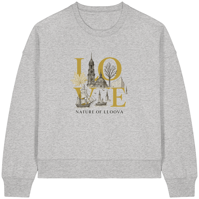 LLOOVA Sweatshirt aus fairer Produktion

Gold-Detail Sweatshirt mit Hamburg-Icons

Damen Sweater mit urbanem Schnitt und Bedeutung

Nature of LLOOVA Boxcut Pullover

Stilvolles Hamburg Fashion Piece für den Alltag

Fair produzierter Stadtliebe-Sweater aus Deutschland

