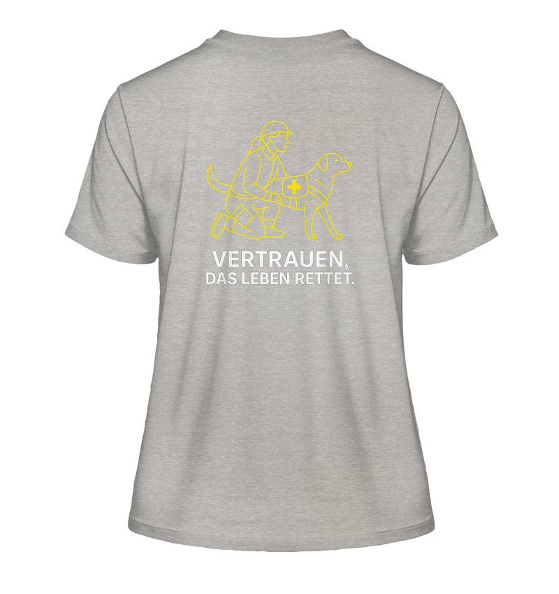 Schlichtes, eng anliegendes Spenden-T-Shirt auf Holzbank

Urbaner Look mit dem TRUST OPS Fitted Shirt von LLOOVA

